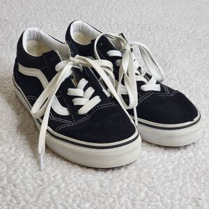 Vans Old Skool Youth Size 3 Black White Low Classic Skate Shoes Sneakers 721278
